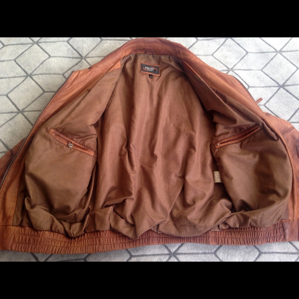 Coat - Picture 5 of 5